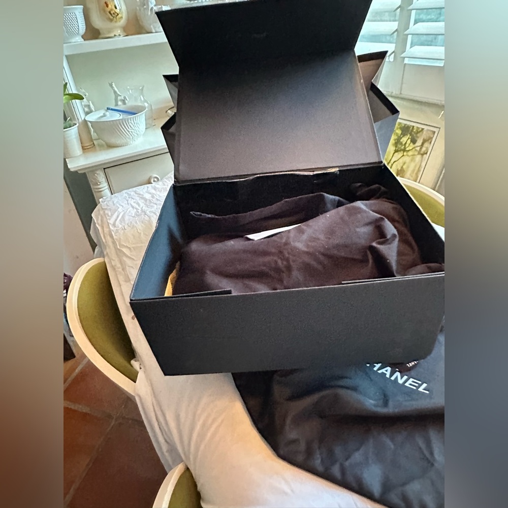 🥳 SUPER RARE!!!CHANEL Suede Quilted Patchwork Bag. - Picture 8 of 14